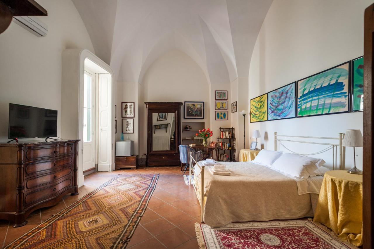 Palazzo Bernardini Suites Lecce Bagian luar foto