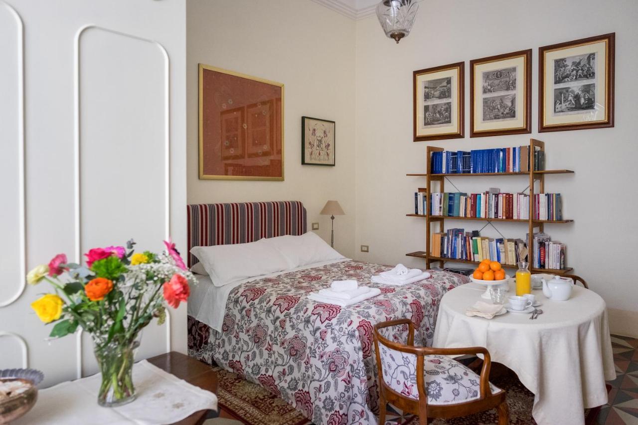 Palazzo Bernardini Suites Lecce Bagian luar foto