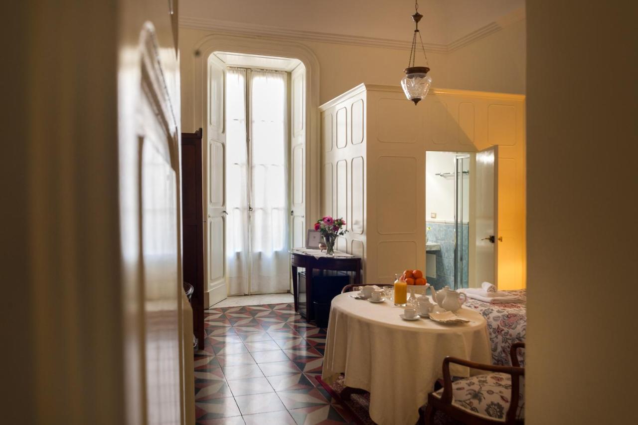 Palazzo Bernardini Suites Lecce Bagian luar foto