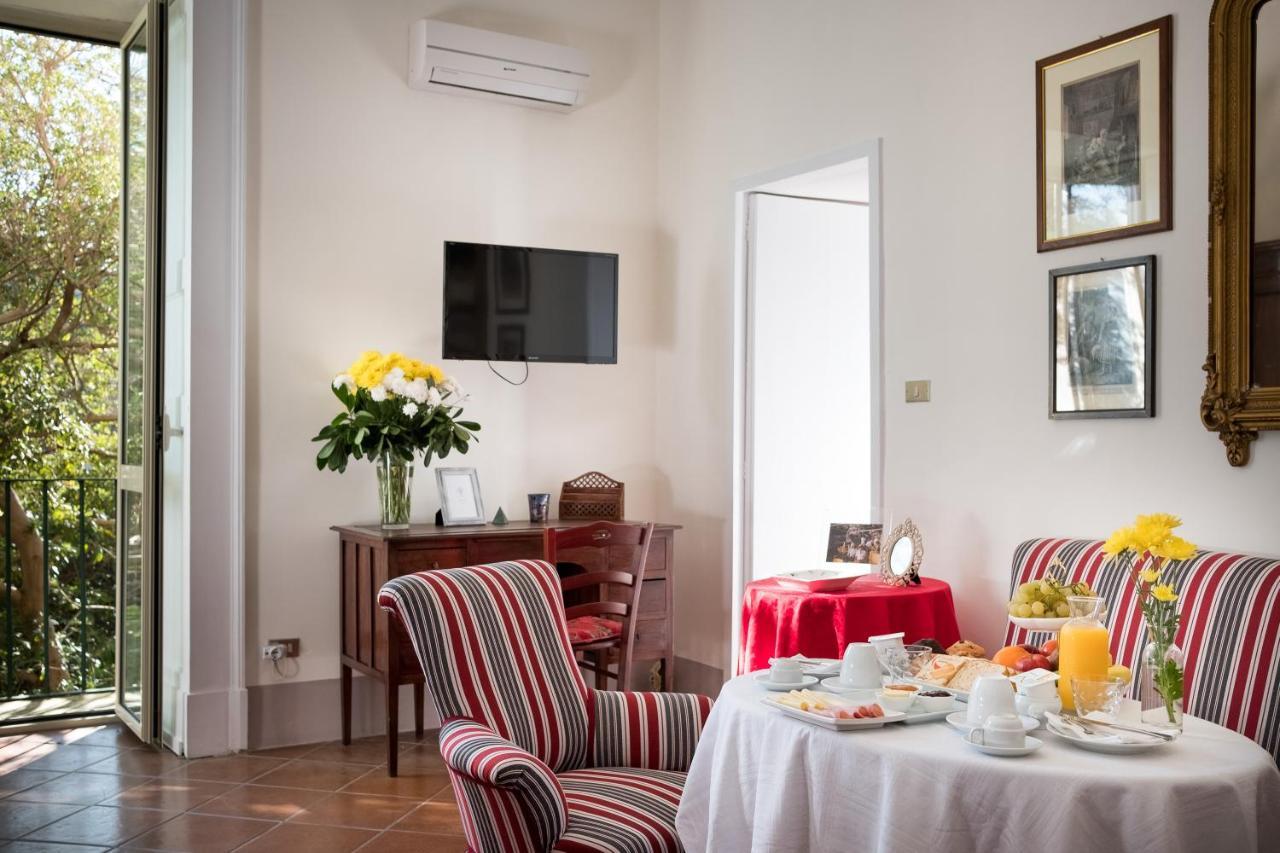 Palazzo Bernardini Suites Lecce Bagian luar foto