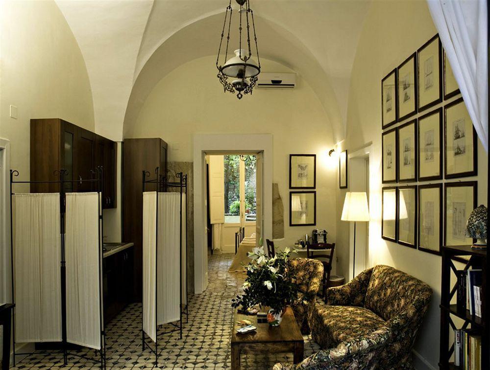 Palazzo Bernardini Suites Lecce Bagian luar foto