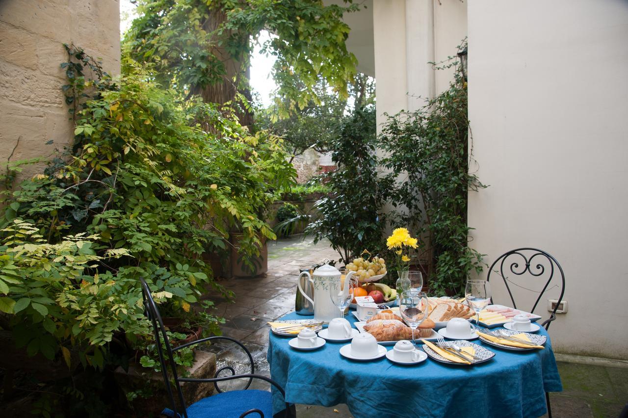 Palazzo Bernardini Suites Lecce Bagian luar foto