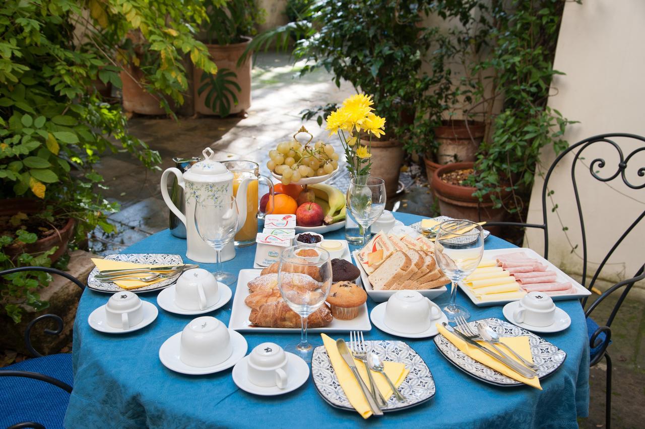 Palazzo Bernardini Suites Lecce Bagian luar foto