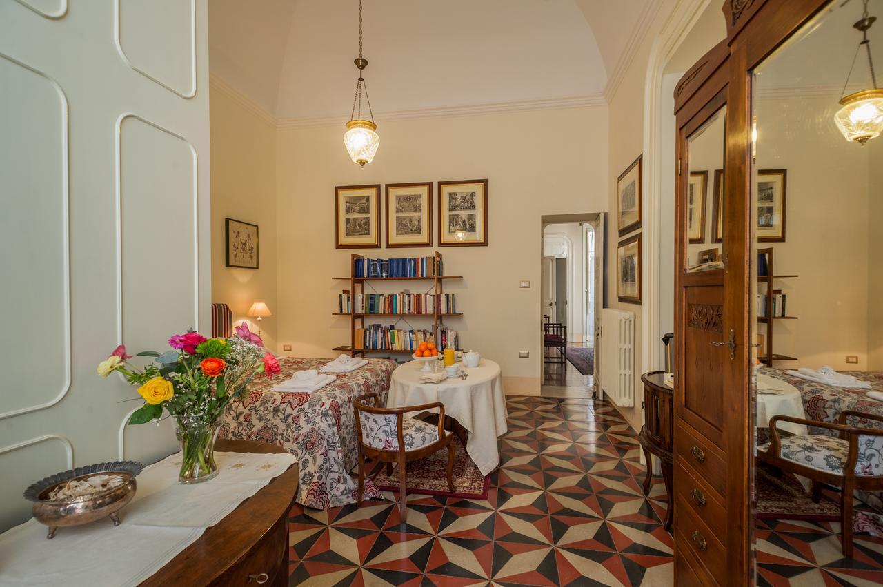 Palazzo Bernardini Suites Lecce Bagian luar foto