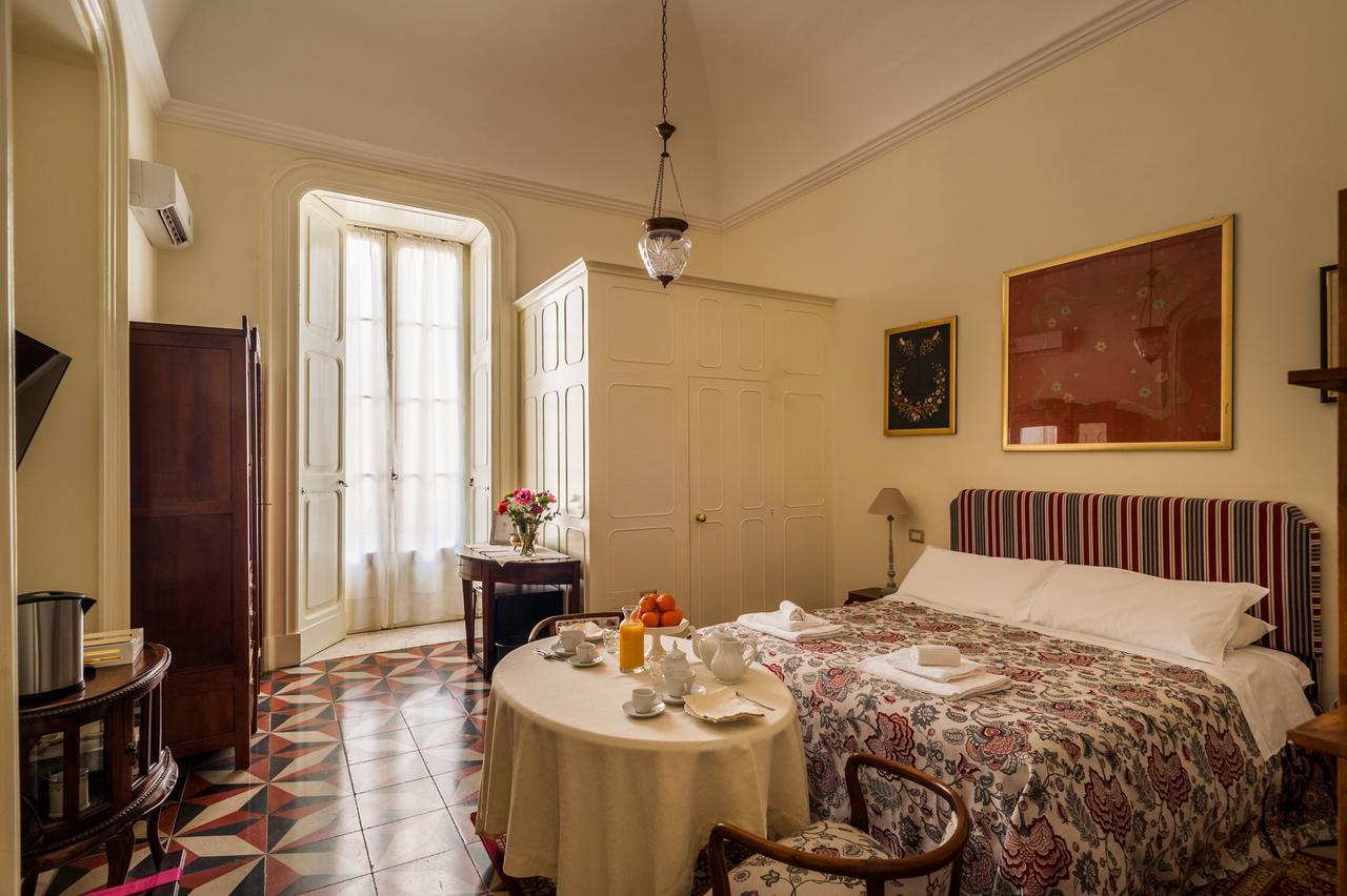 Palazzo Bernardini Suites Lecce Bagian luar foto