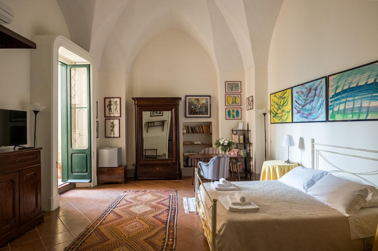 Palazzo Bernardini Suites Lecce Bagian luar foto