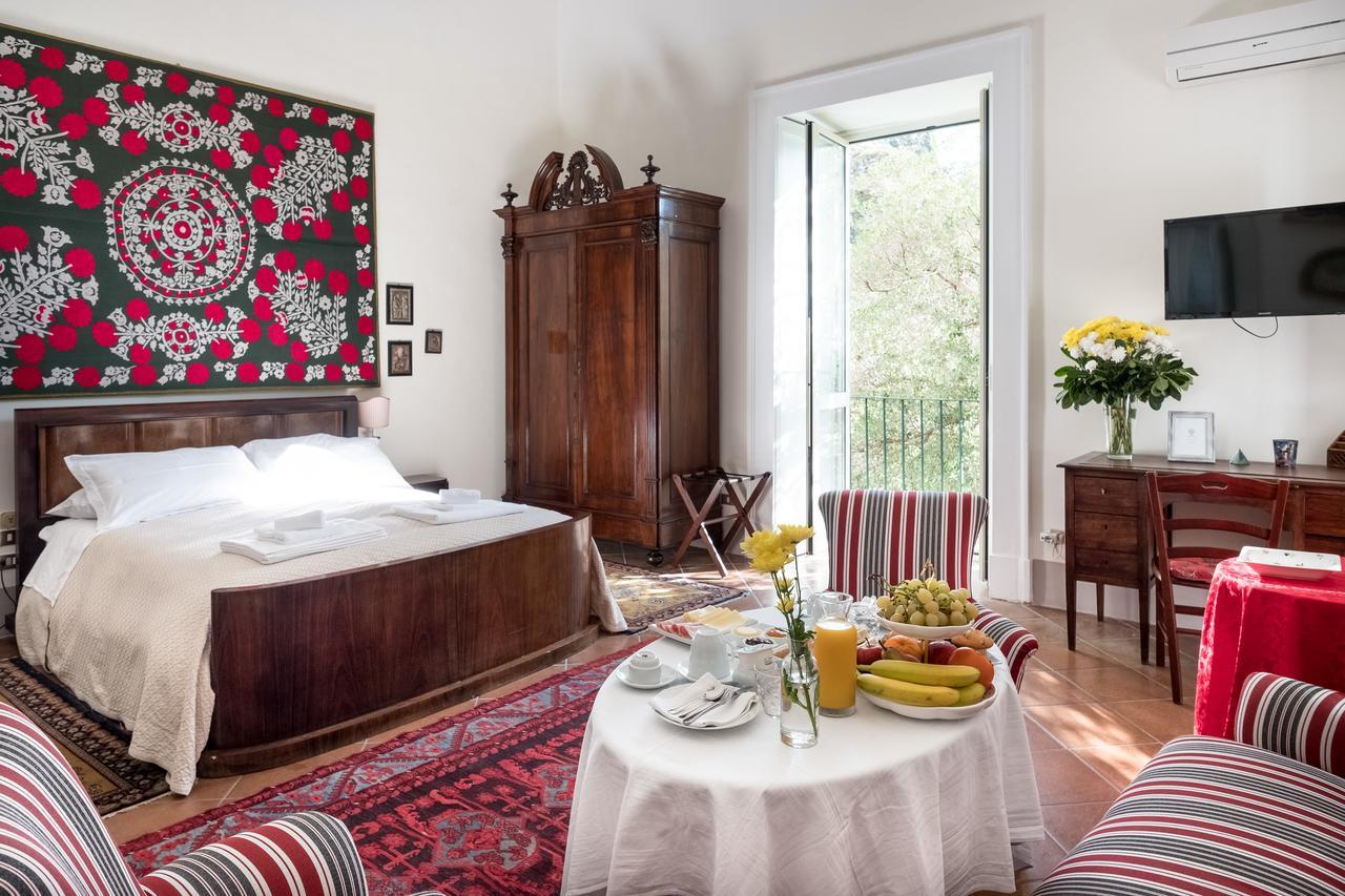 Palazzo Bernardini Suites Lecce Bagian luar foto